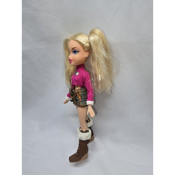 Bratz Campfire Cloe Doll 2005- Hair Cut- Read Information - Picture 3 of 16